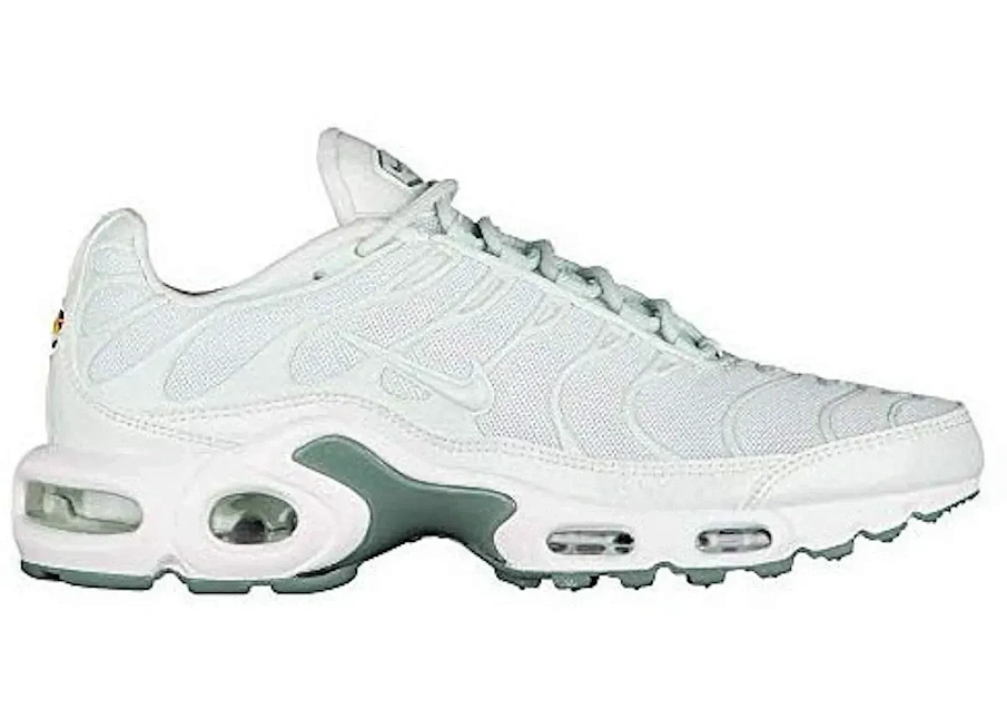Фото № 1 с приближением к товару «‎Nike Air Max Plus SE Barely Grey »
