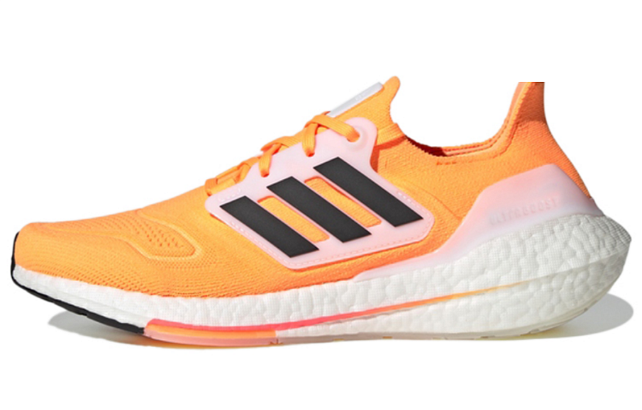 Фото № 1 с приближением к товару «‎adidas Ultra Boost 22 Running Shoes»