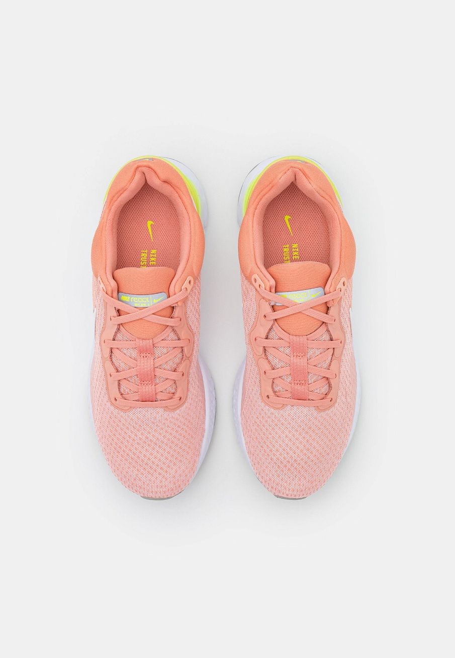 Фото № 4 с приближением к товару «‎Nike React Miler 3»