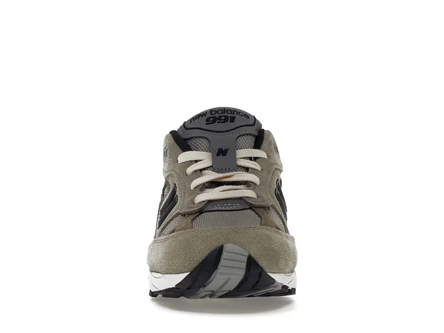 Фото № 2 с приближением к товару «‎New Balance 991»