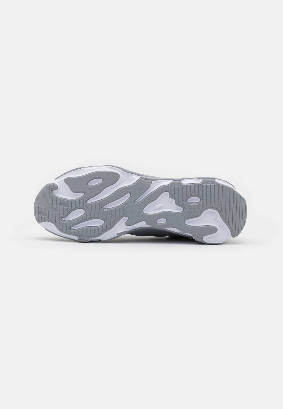 Фото № 4 с приближением к товару «‎Nike React Live SE »