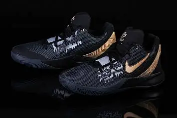Nike Kyrie Flytrap II - 5