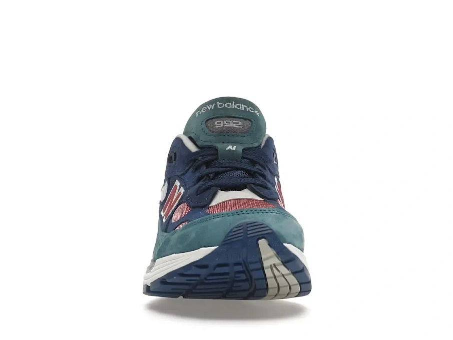 Фото № 2 с приближением к товару «‎New Balance 992»