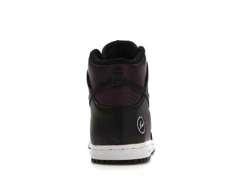 Фото № 4 с приближением к товару «‎Nike Dunk High»