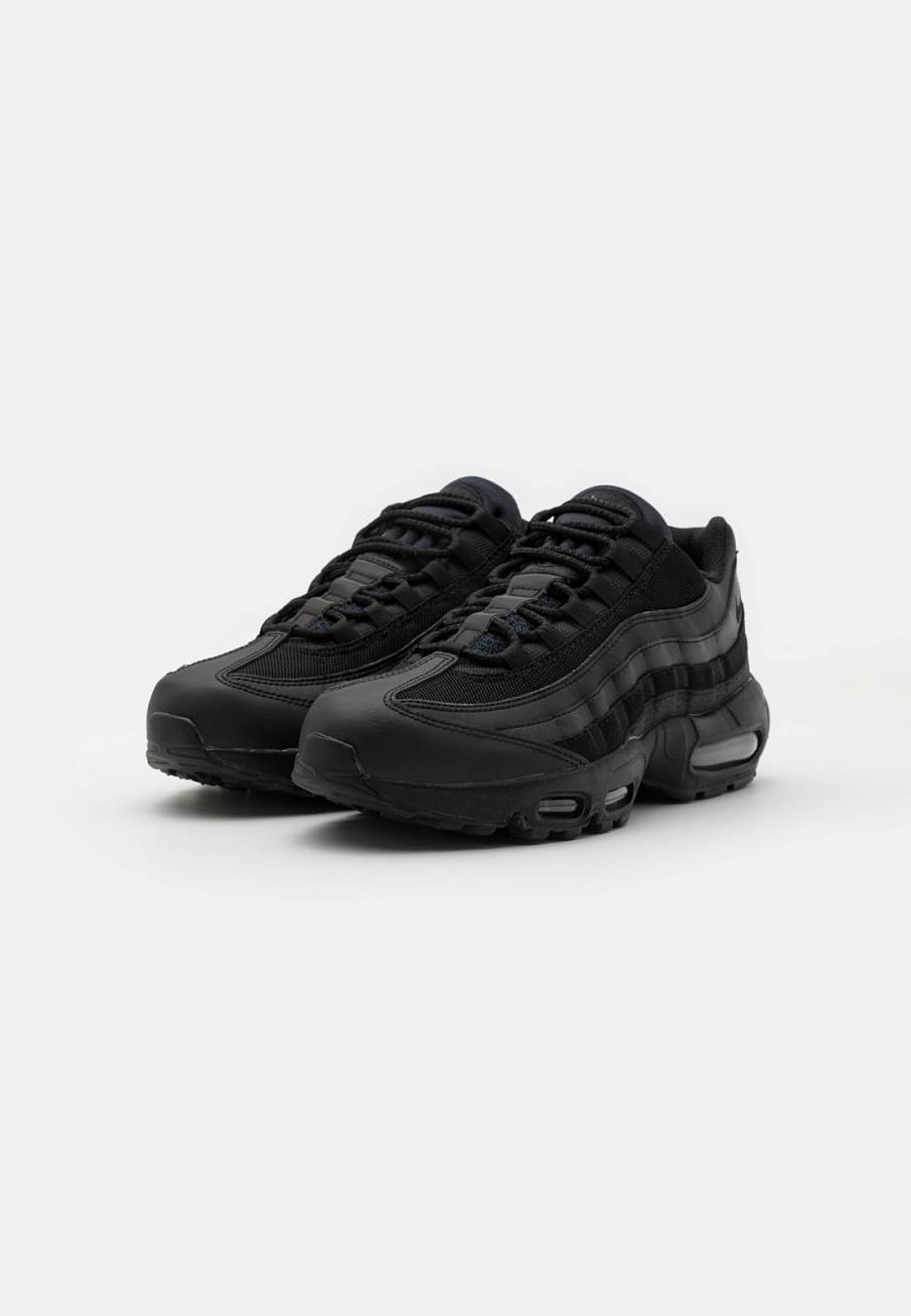 Фото № 1 с приближением к товару «‎Nike Air Max 95 Essential »