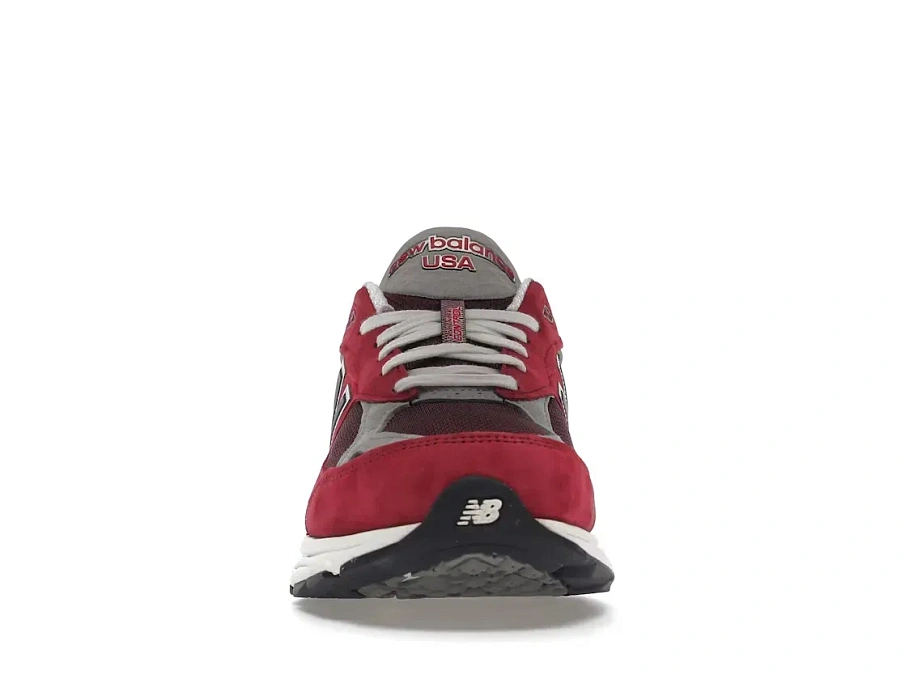 Фото № 2 с приближением к товару «‎New Balance 990v3»