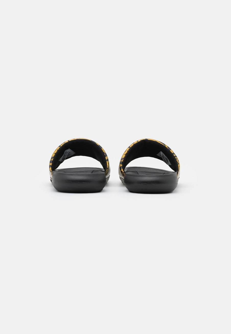 Фото № 3 с приближением к товару «‎Nike Victori One Slide Print»