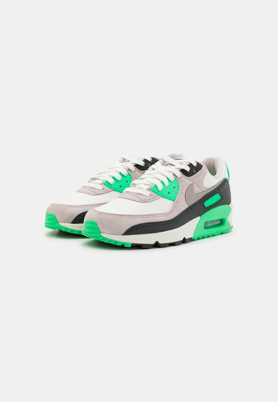 Фото № 4 с приближением к товару «‎AIR MAX 90»