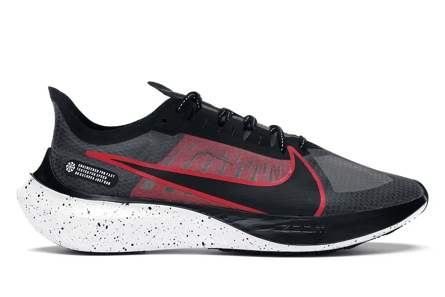 Фото № 1 с приближением к товару «‎Nike Zoom Gravity Black University Red»