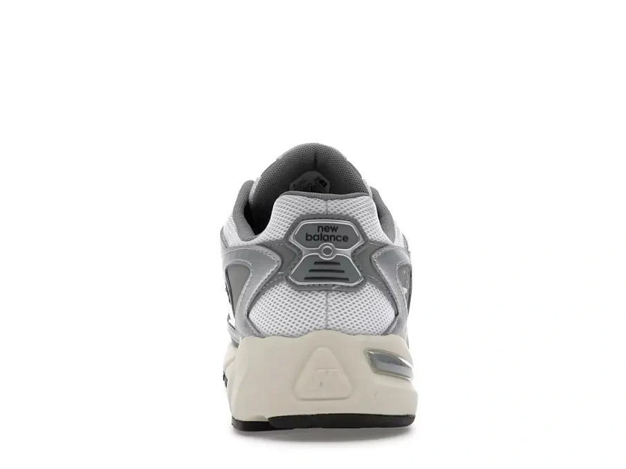 Фото № 4 с приближением к товару «‎New Balance 725v1»