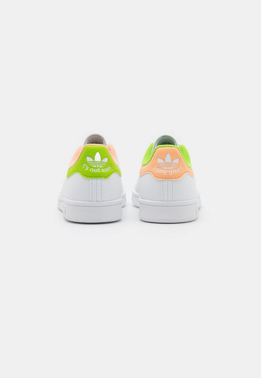 Фото № 3 с приближением к товару «‎Adidas Stan Smith »