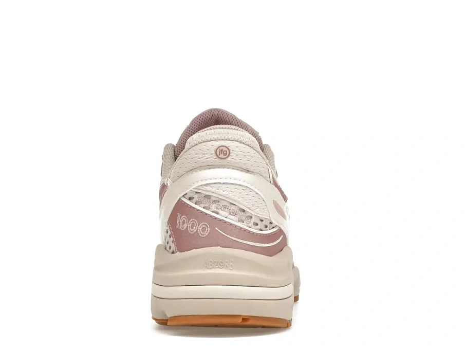 Фото № 4 с приближением к товару «‎New Balance 1000»