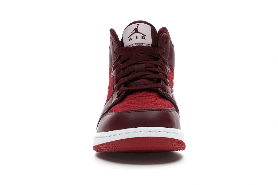 Фото № 2 с приближением к товару «‎Jordan 1 Mid SE Red Quilt »