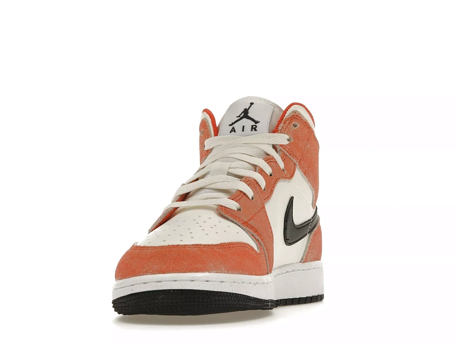 Фото № 2 с приближением к товару «‎Jordan 1 Mid SE Orange Suede »