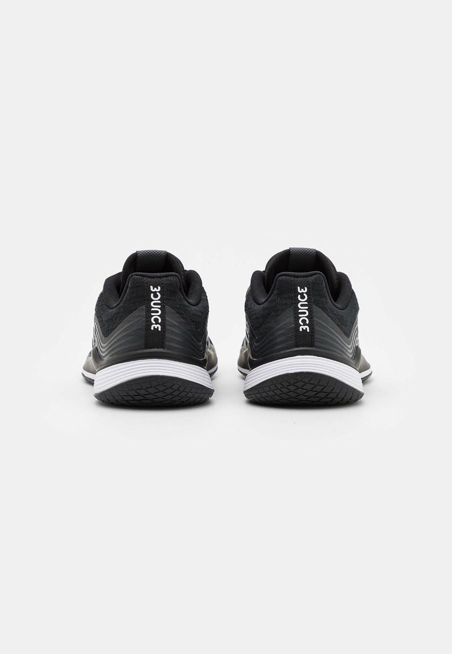 Фото № 3 с приближением к товару «‎Adidas Novaflight»