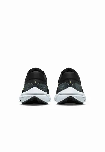 Nike Air Zoom Vomero - 5