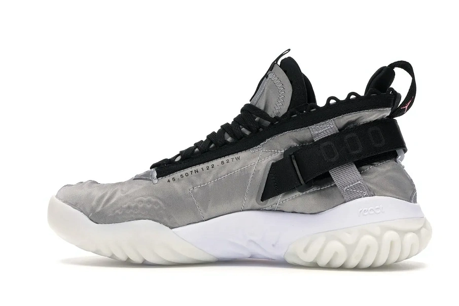 Фото № 5 с приближением к товару «‎Jordan Proto React Metallic Silver»