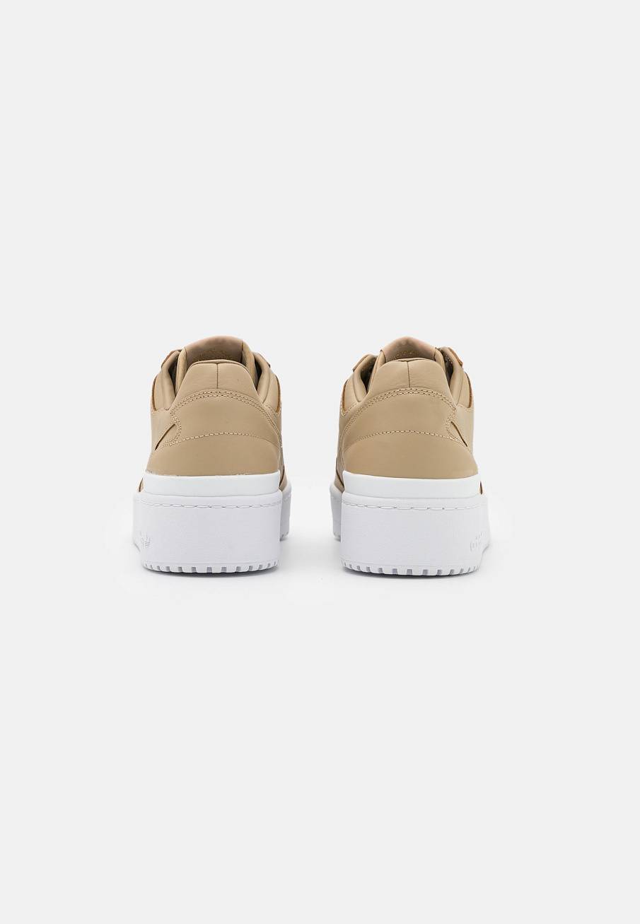 Фото № 4 с приближением к товару «‎Adidas Forum Bold »