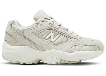 New Balance 452