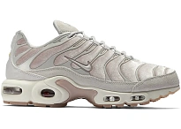 Фото № 1 с приближением к товару «‎Nike Air Max Plus Velvet Particle Rose »