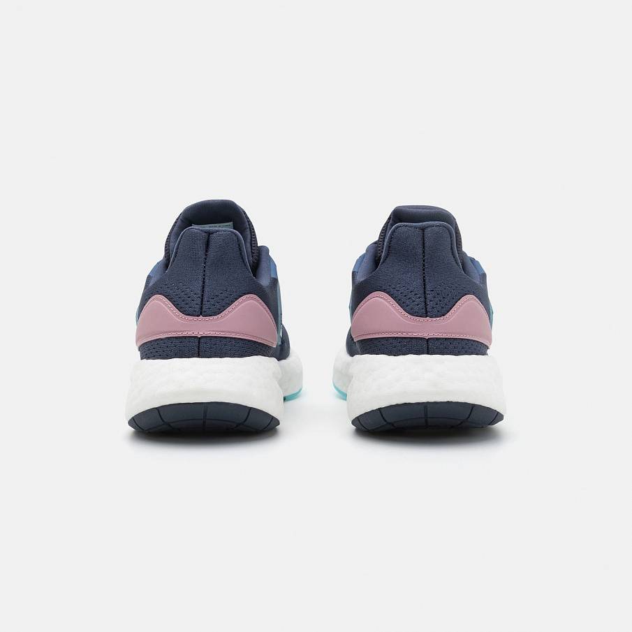 Фото № 3 с приближением к товару «‎Adidas Pureboost»