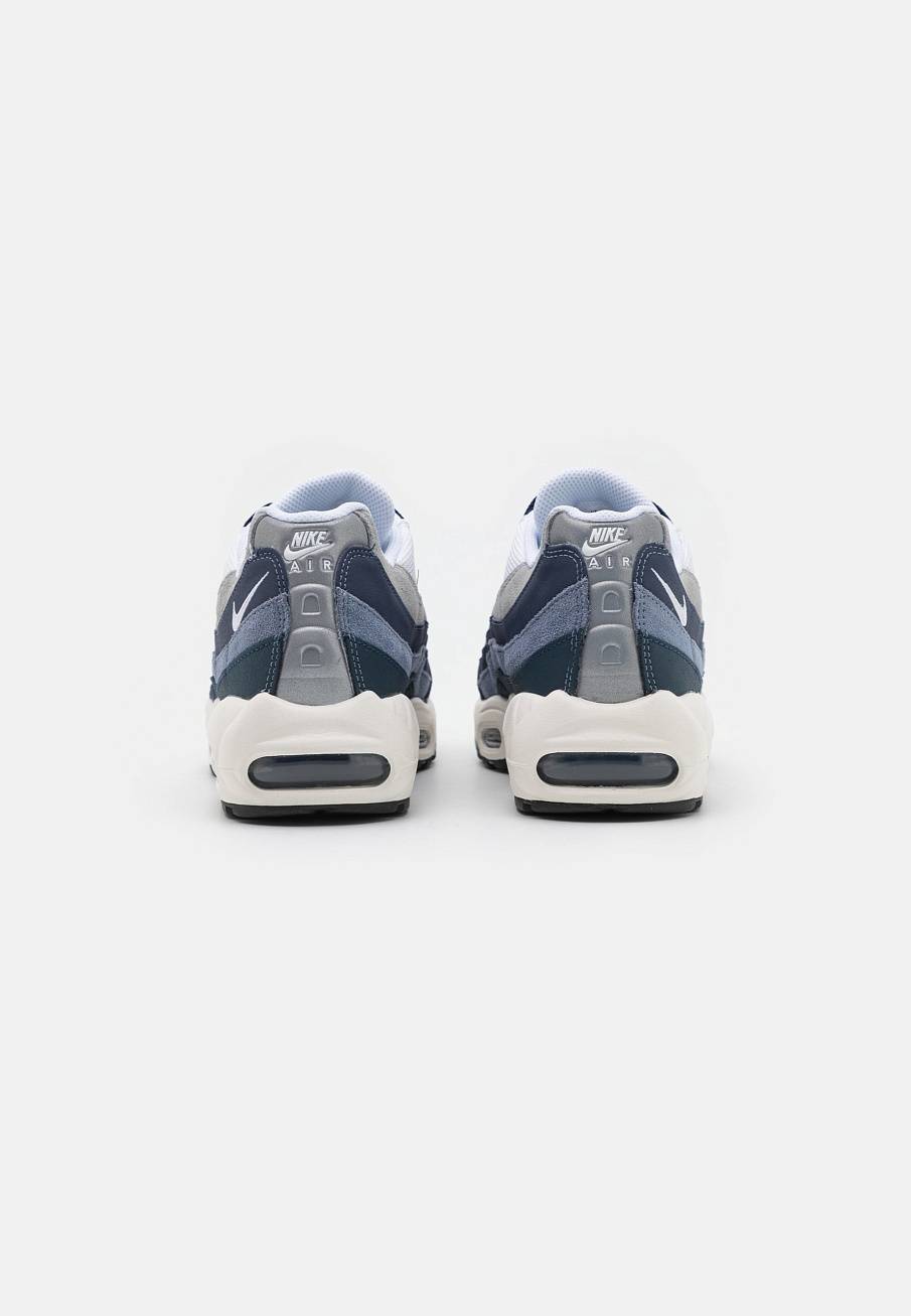 Фото № 3 с приближением к товару «‎Nike Air Max 95 Essential »