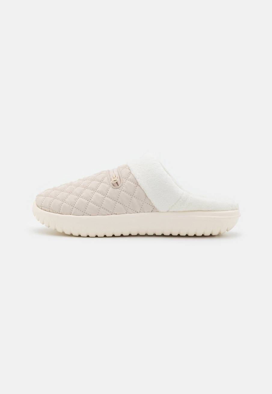 Фото № 1 с приближением к товару «‎Nike Burrow Se»