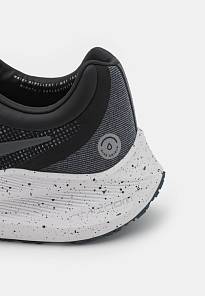 Фото № 5 с приближением к товару «‎Nike Zoom Winflo 8 Shield»