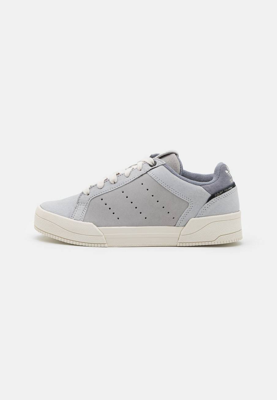 Фото № 1 с приближением к товару «‎Adidas Court Tourino »