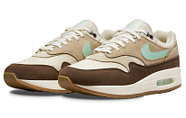 Фото № 3 с приближением к товару «‎ Nike Air Max 1 Running shoes»