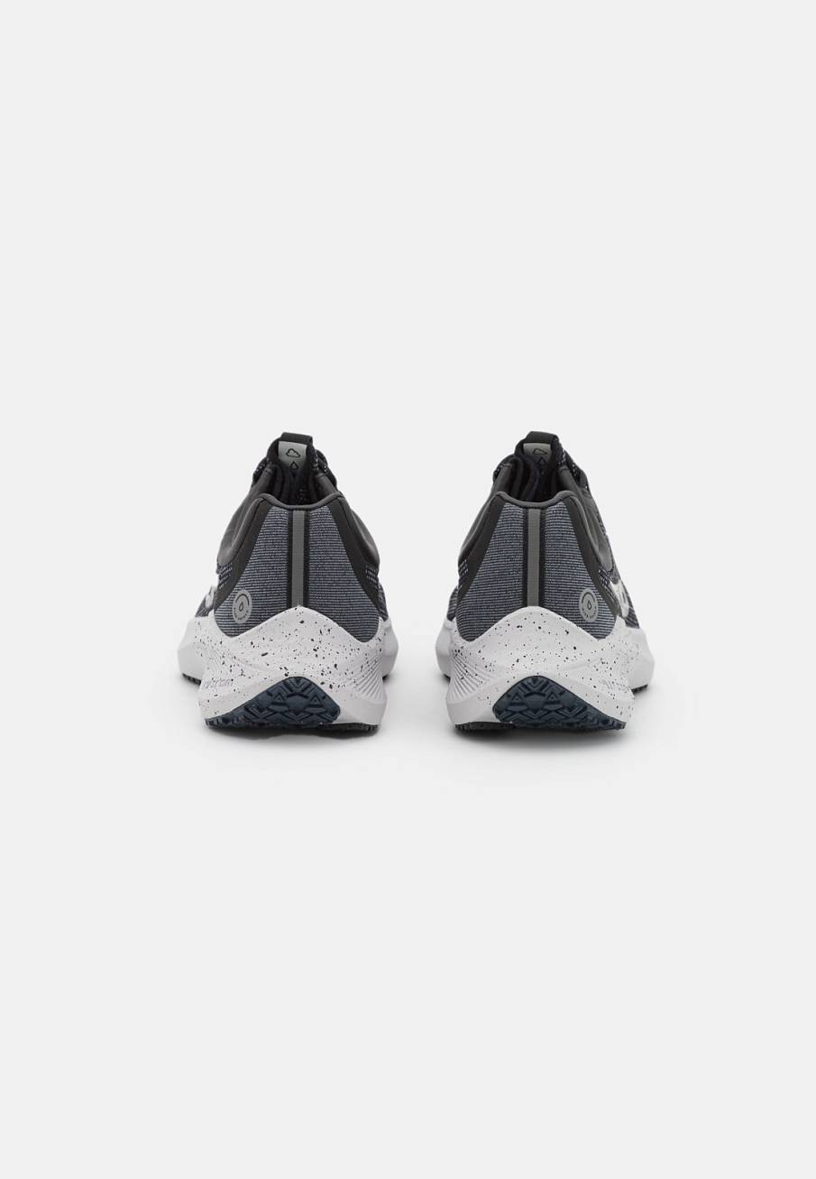 Фото № 2 с приближением к товару «‎Nike Zoom Winflo 8 Shield»