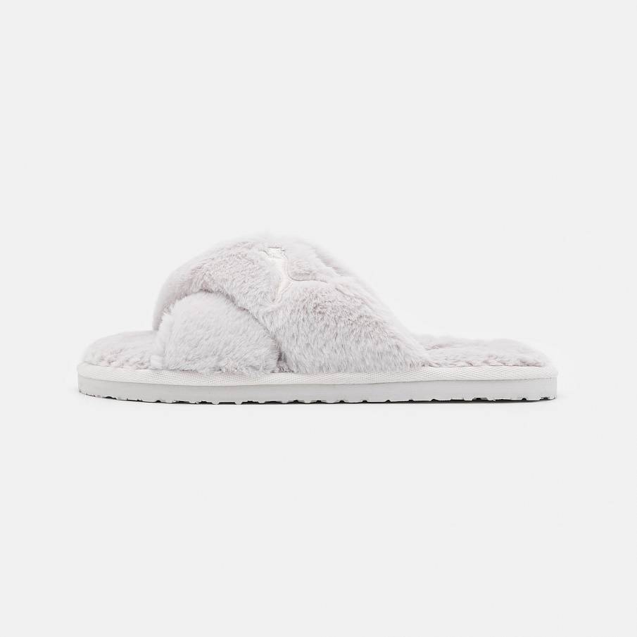 Фото № 1 с приближением к товару «‎Puma Fluff X Strap»