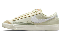 Фото № 1 с приближением к товару «‎Nike Blazer Low YellowBrownGreen»