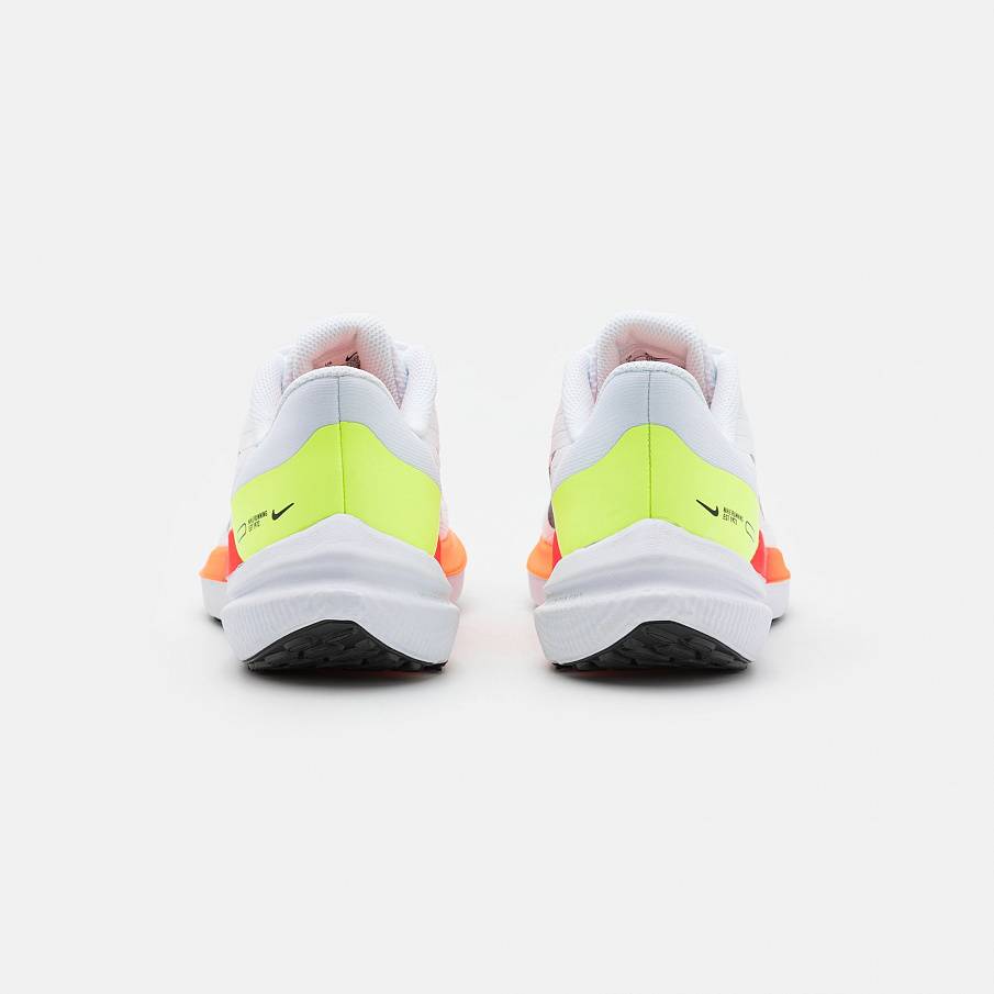 Фото № 3 с приближением к товару «‎Nike Air Winflo 9»