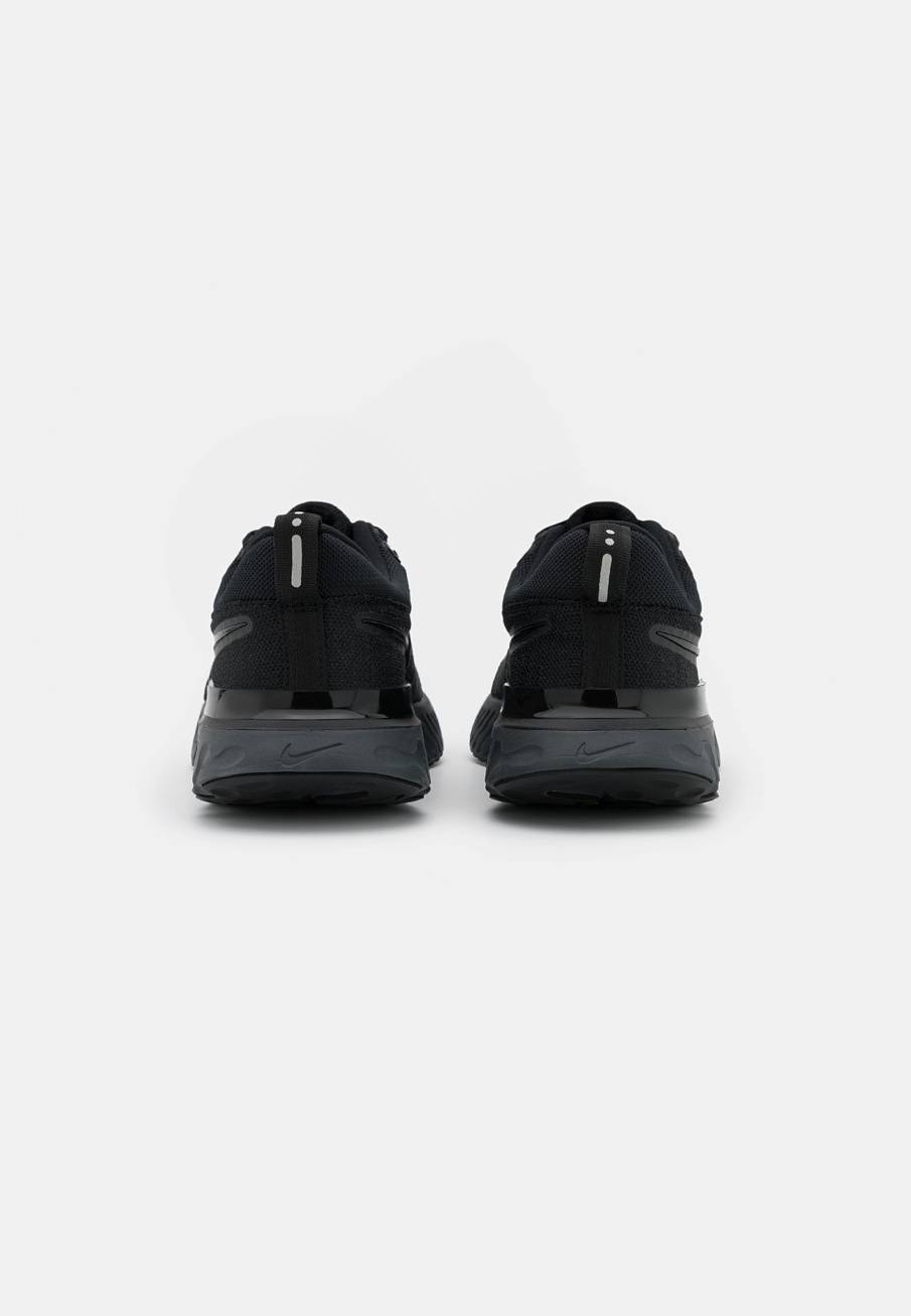 Фото № 3 с приближением к товару «‎Nike DO»