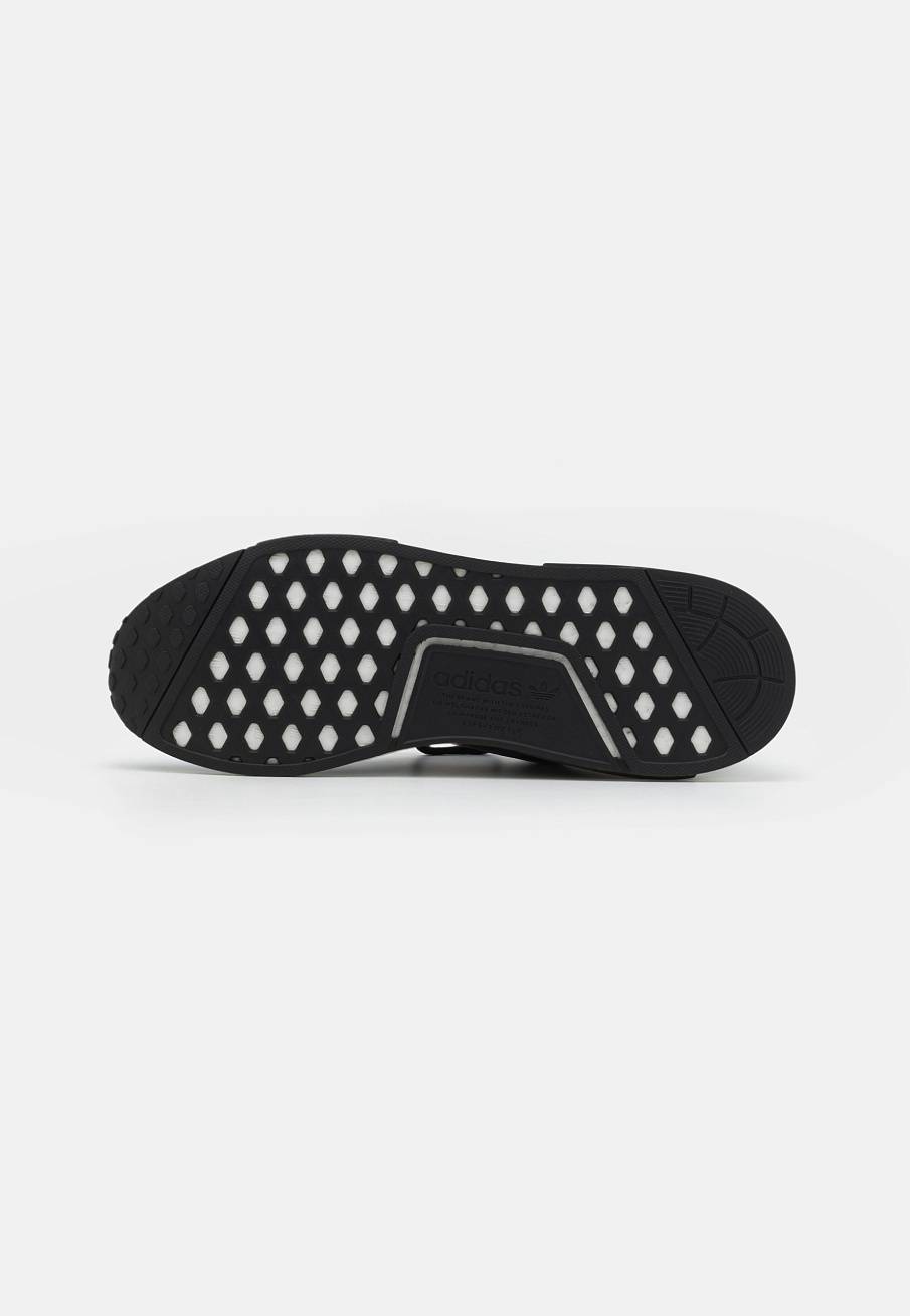 Фото № 5 с приближением к товару «‎Adidas Nmd_r1 »