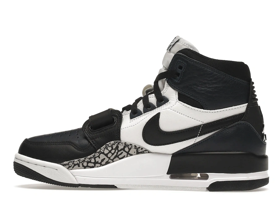 Фото № 5 с приближением к товару «‎Jordan Legacy 312 White Midnight Navy»