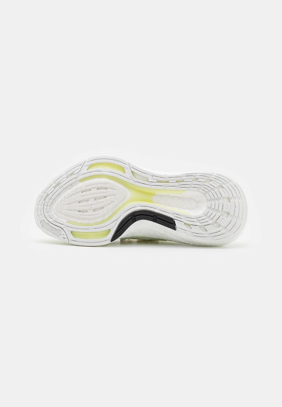 Фото № 5 с приближением к товару «‎Adidas Ultraboost 22»