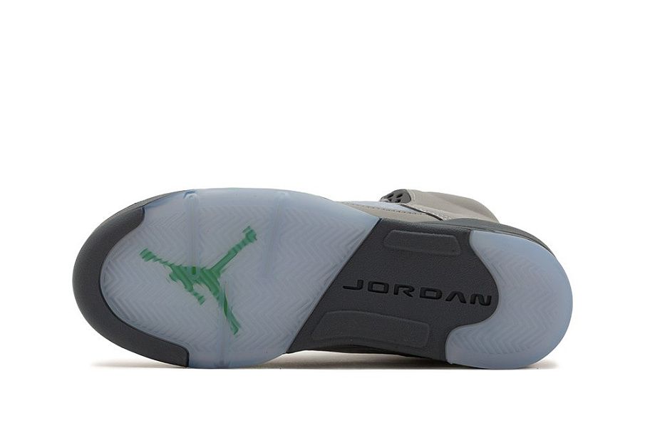 Фото № 4 с приближением к товару «‎Jordan Brand Air Jordan 5 Retro»