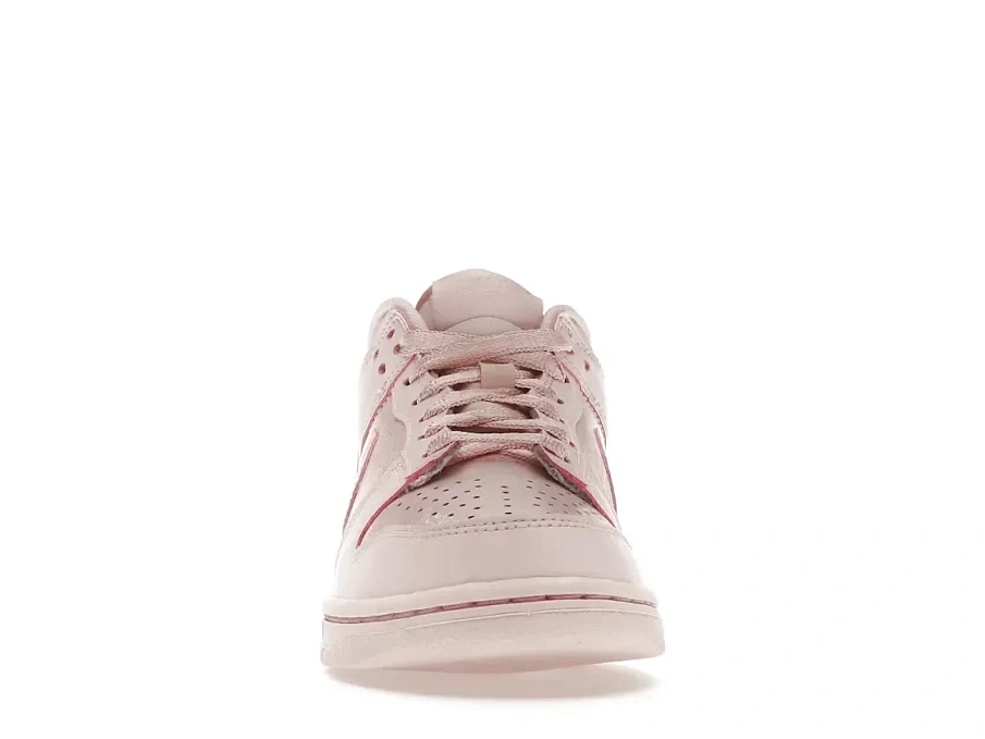 Фото № 2 с приближением к товару «‎Nike Dunk Low»