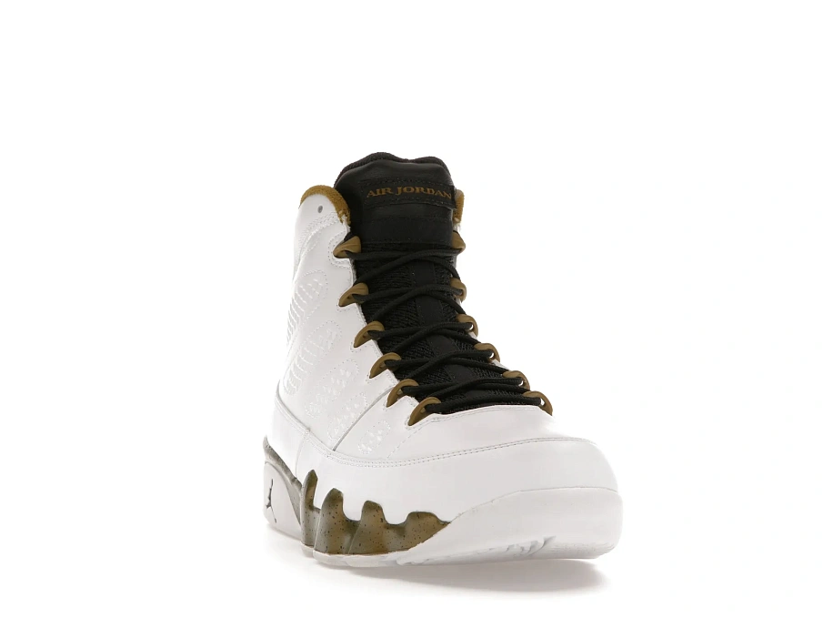 Фото № 3 с приближением к товару «‎Jordan 9 Retro Statue»