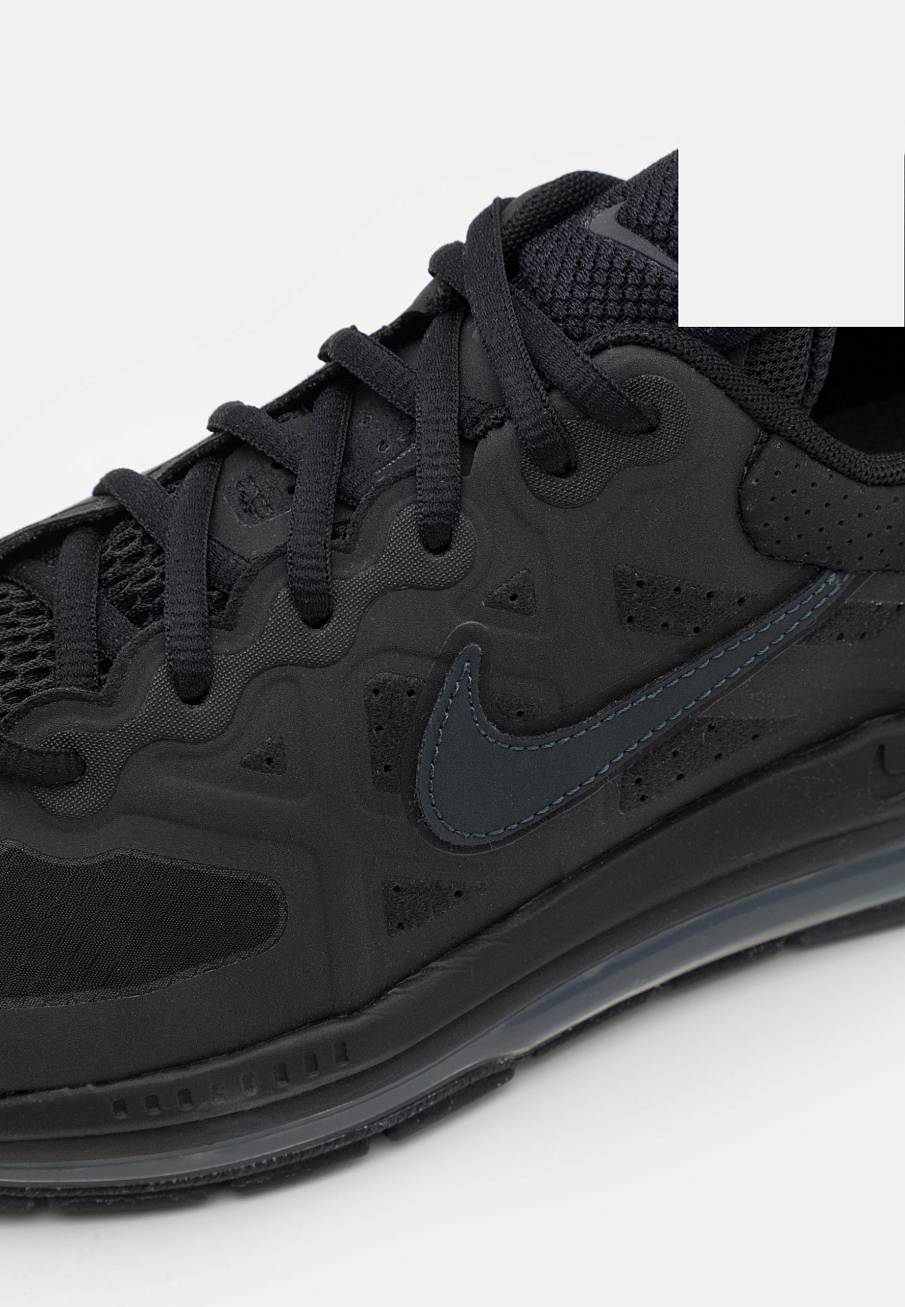 Фото № 5 с приближением к товару «‎Nike Air Max Genome »