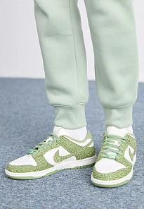 Фото № 2 с приближением к товару «‎DUNK LOW PRM»