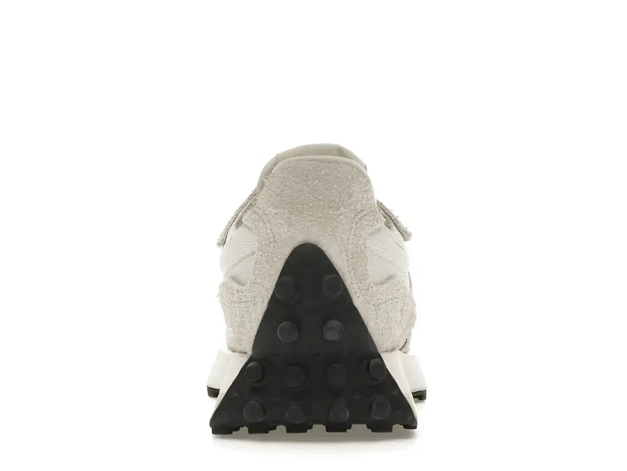 Фото № 4 с приближением к товару «‎New Balance 327»