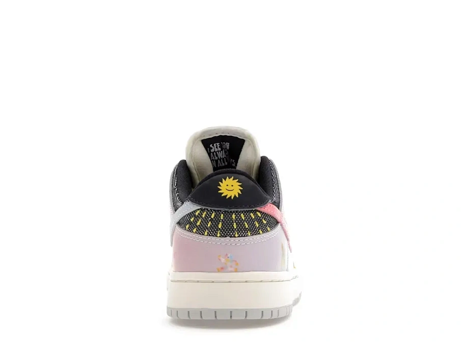 Фото № 4 с приближением к товару «‎Nike SB Dunk Low»