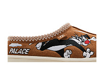 Фото № 3 с приближением к товару «‎Palace x Looney Tunes x UGG Tasman Slipper Chestnut»