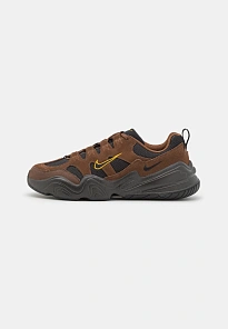Фото № 1 с приближением к товару «‎NIKE TECH HERA »