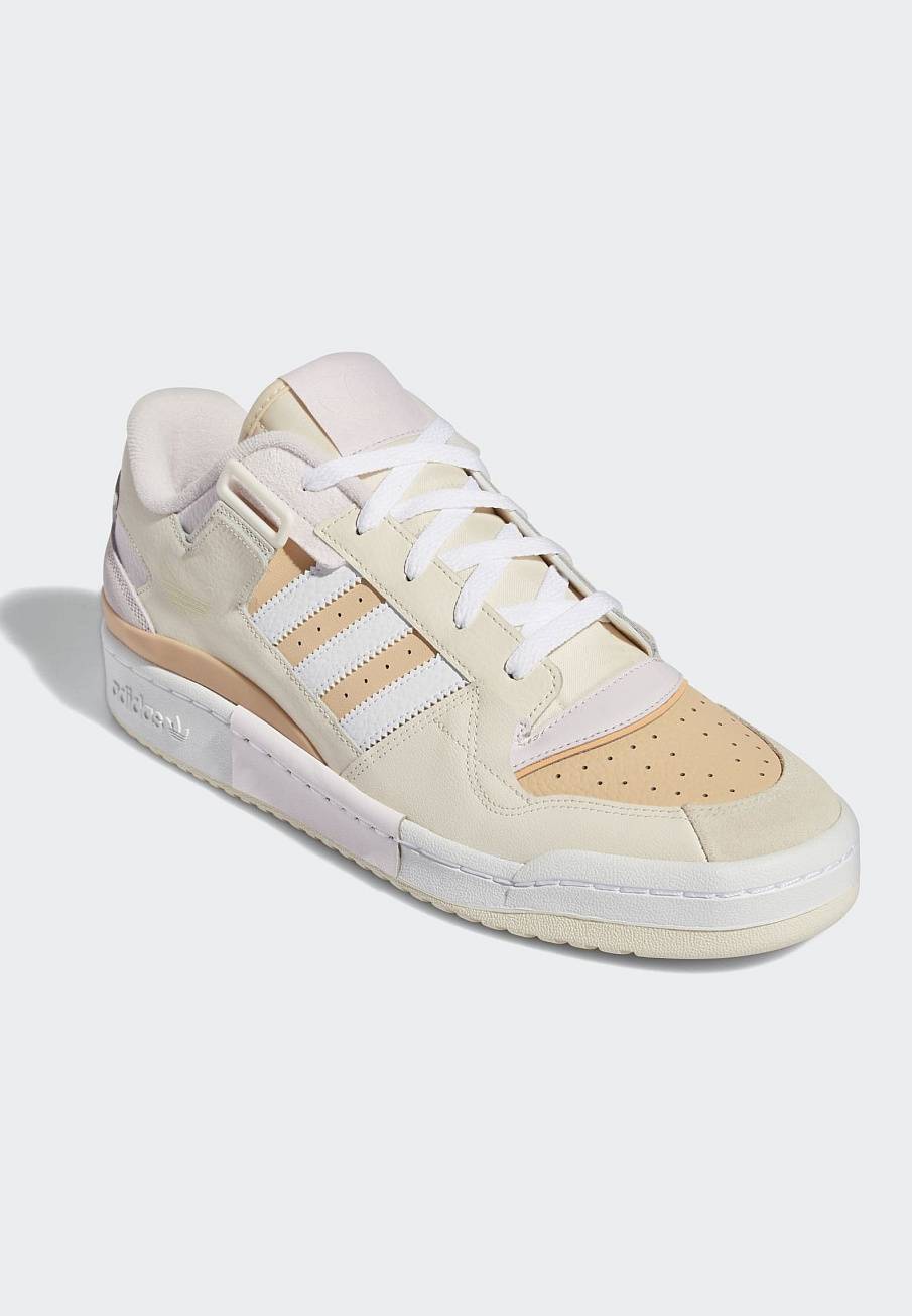Фото № 2 с приближением к товару «‎Adidas Forum »