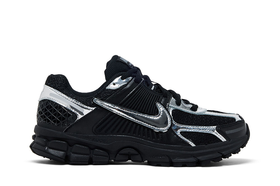 Фото № 2 с приближением к товару «‎Nike Women's Air Zoom Vomero 5 Black Metallic Silver»