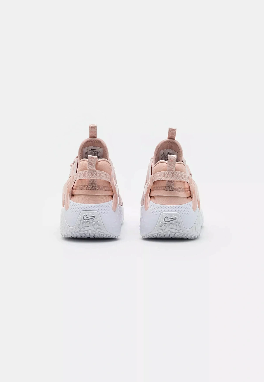 Фото № 3 с приближением к товару «‎AIR HUARACHE»